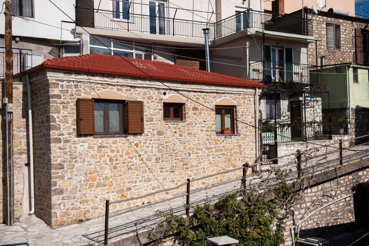 Το Πέτρινο Της Γιαγιάς Μαρίκας Apartment Karpenísion Екстериор снимка