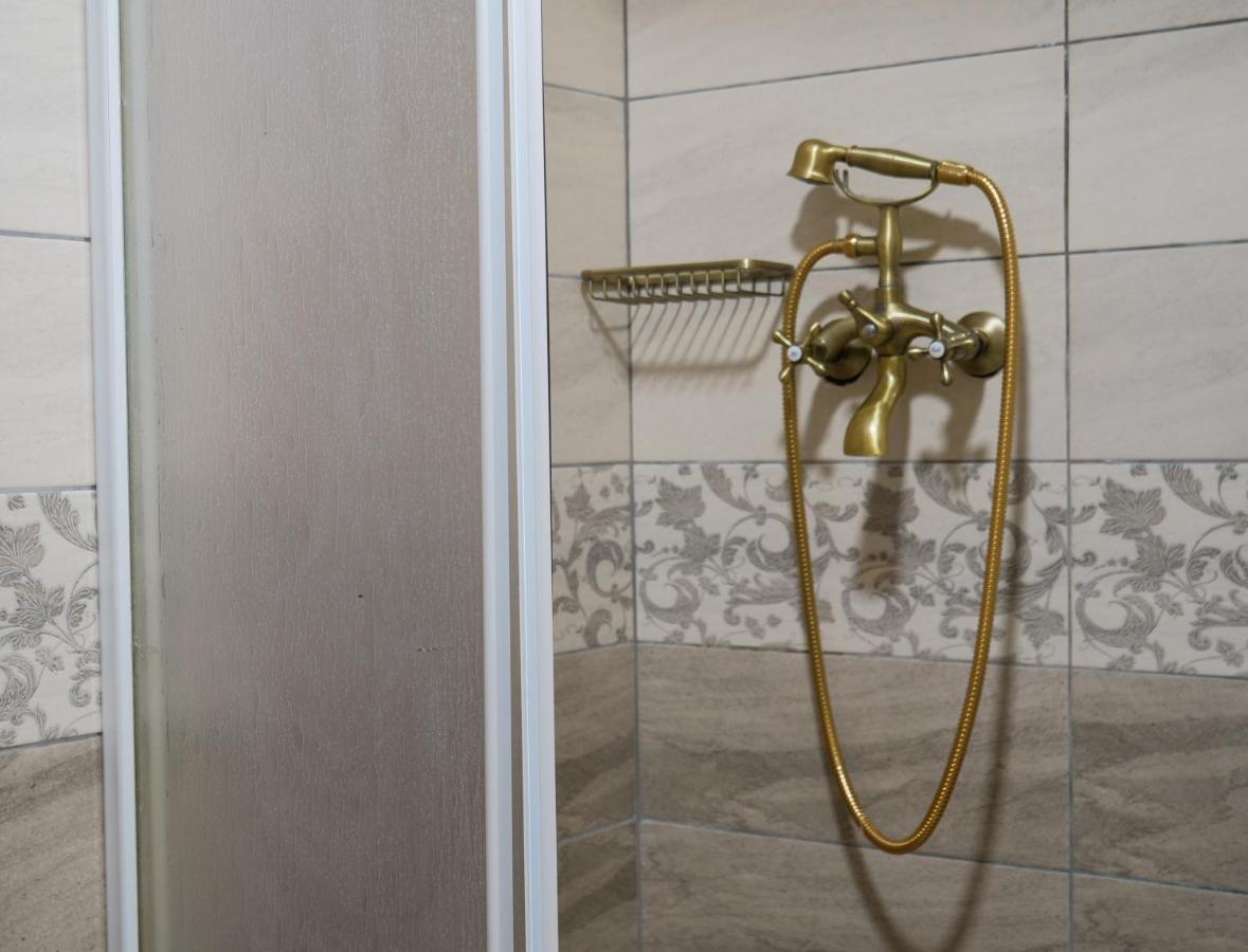 Το Πέτρινο Της Γιαγιάς Μαρίκας Apartment Karpenísion Екстериор снимка